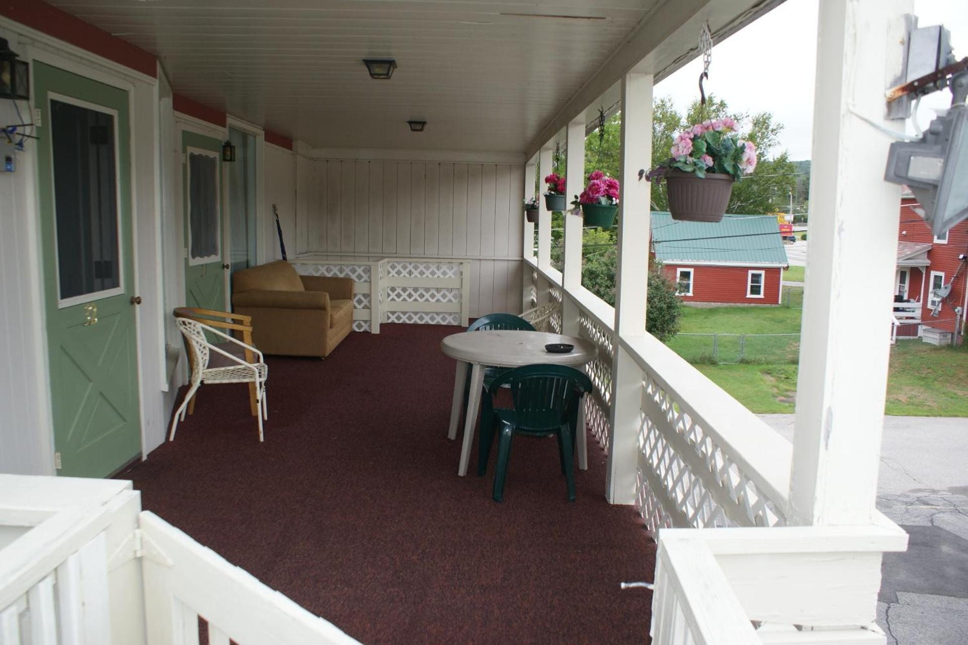Northern Peaks Motor Inn Gorham Exterior photo