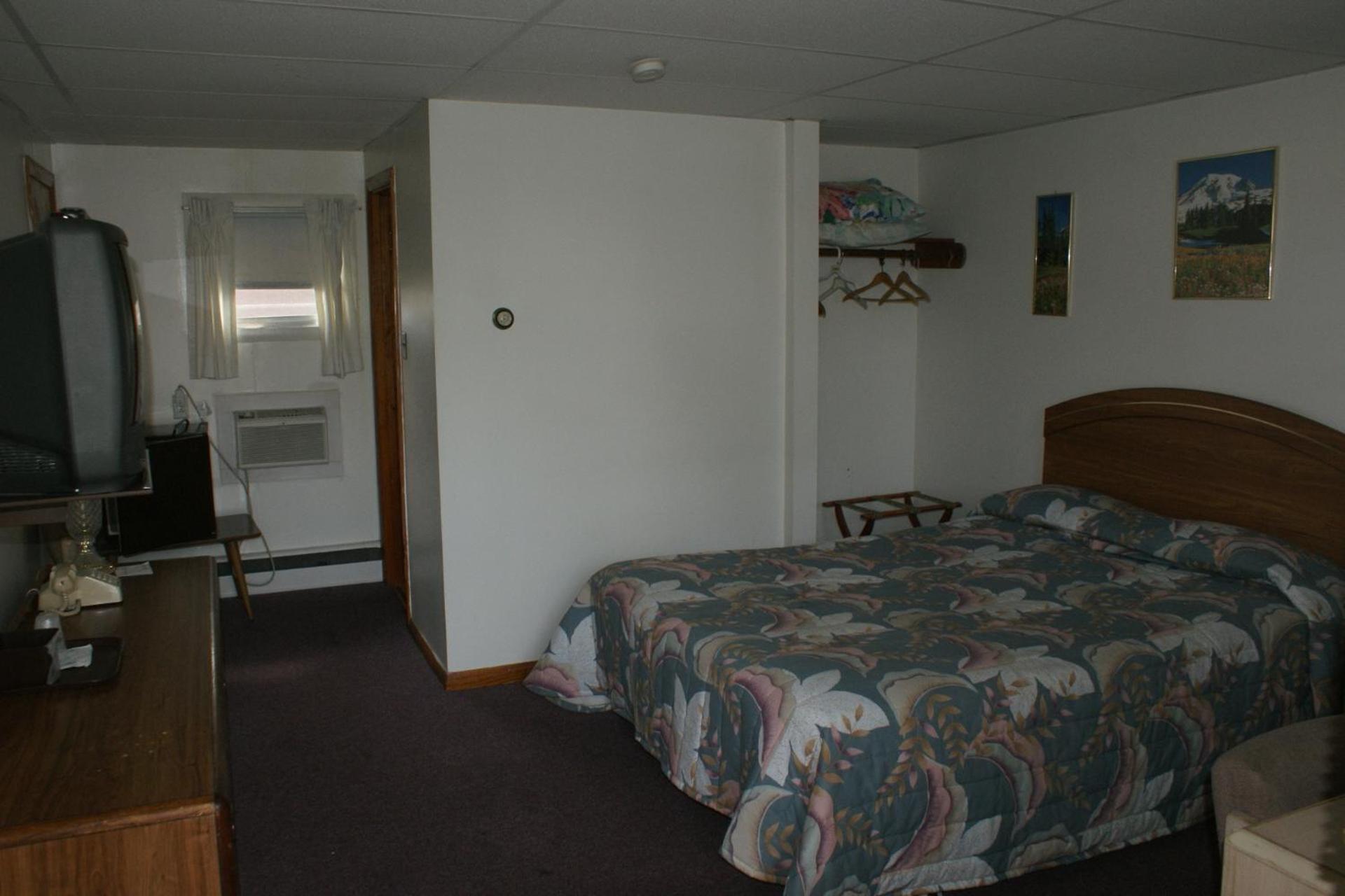 Northern Peaks Motor Inn Gorham Exterior photo