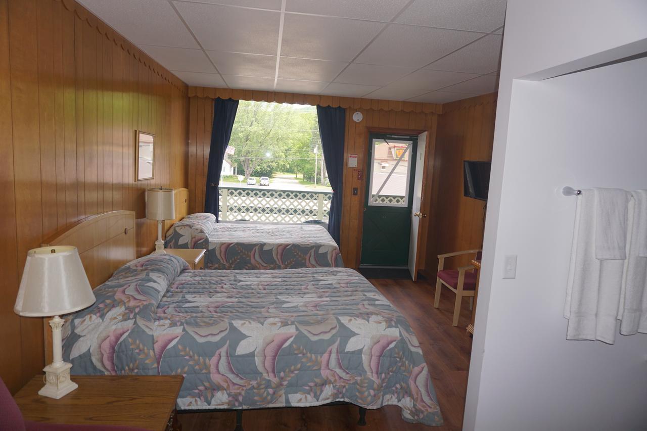 Northern Peaks Motor Inn Gorham Exterior photo