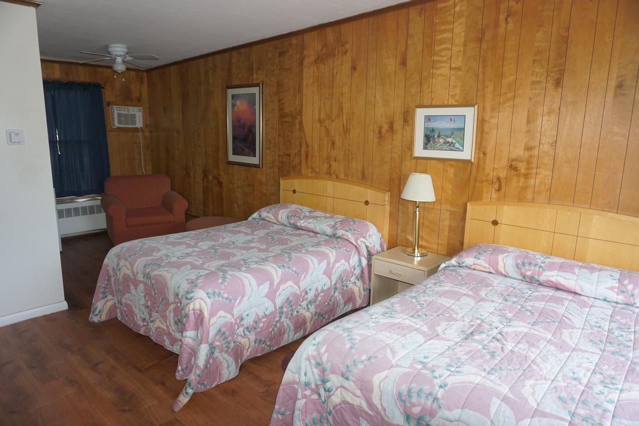 Northern Peaks Motor Inn Gorham Exterior photo